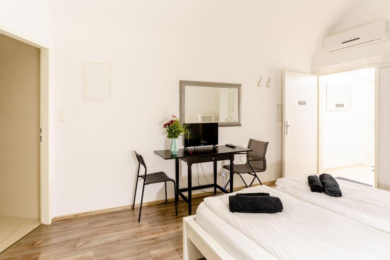 Air Condition I All Sights In Walking Distance I 201 Mbit Wifi Wenen Buitenkant foto
